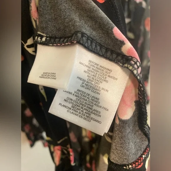 Anne Klein Floral Wrap Top Black and Pink - Picture 4 of 6